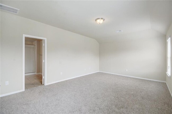 Building Photo - 5817 Roderick Dr