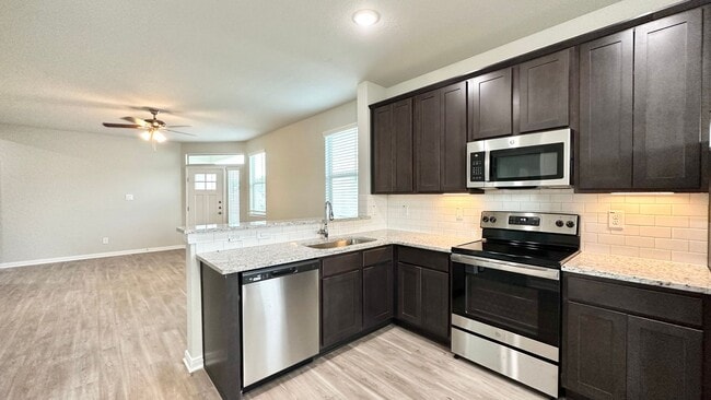 Building Photo - 213-215 Joseph Circle