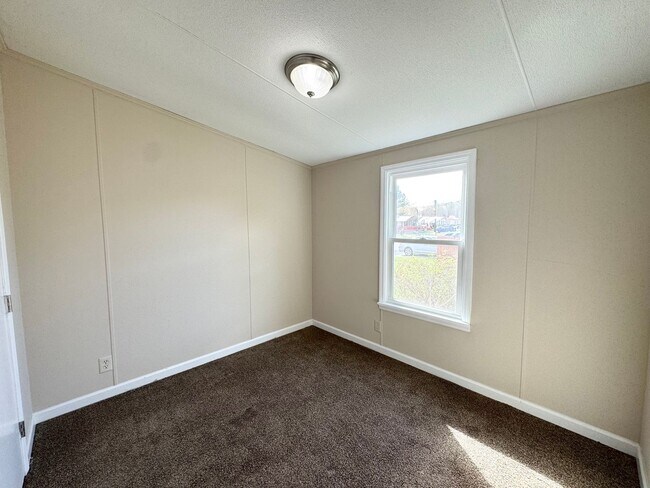 Building Photo - Myrtle Beach - 3 Bedroom / 2 Bathroom Manufactured Home