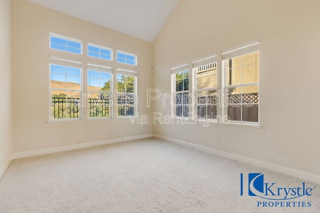 Building Photo - 6335 Newhaven Ln