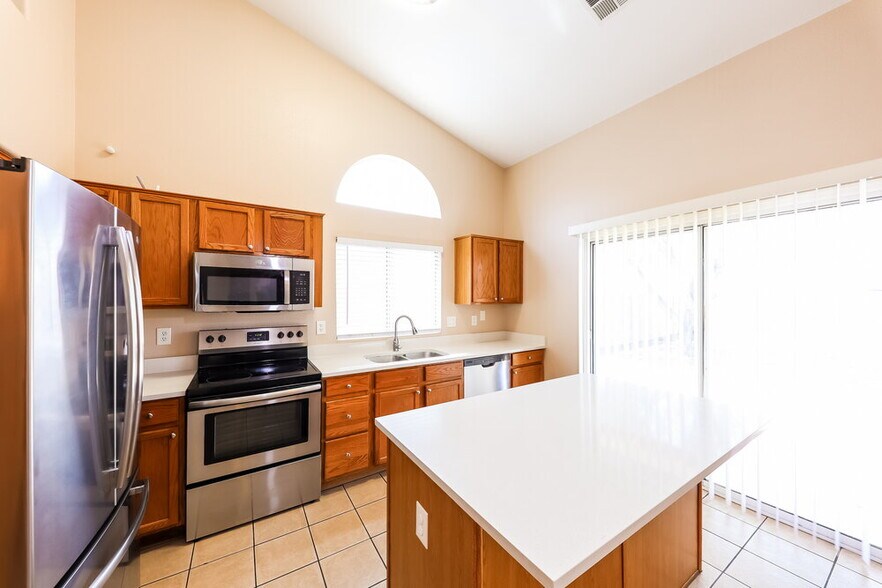 Building Photo - 14815 W Dovestar Dr