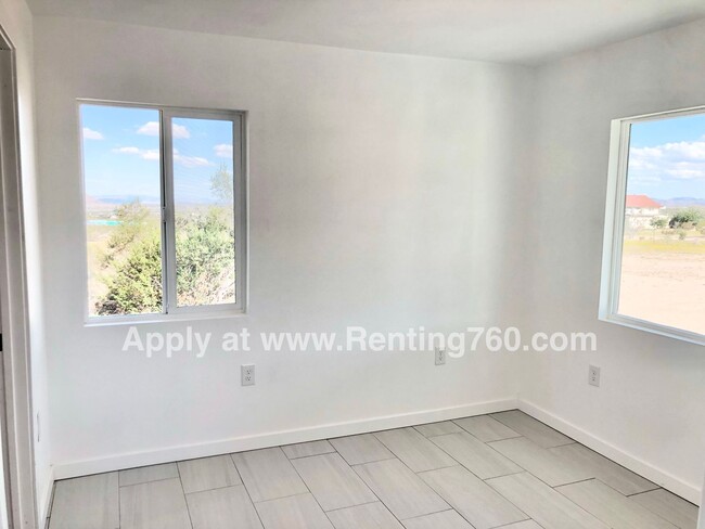 Building Photo - Modern & Updated 1 Bed Home!!!