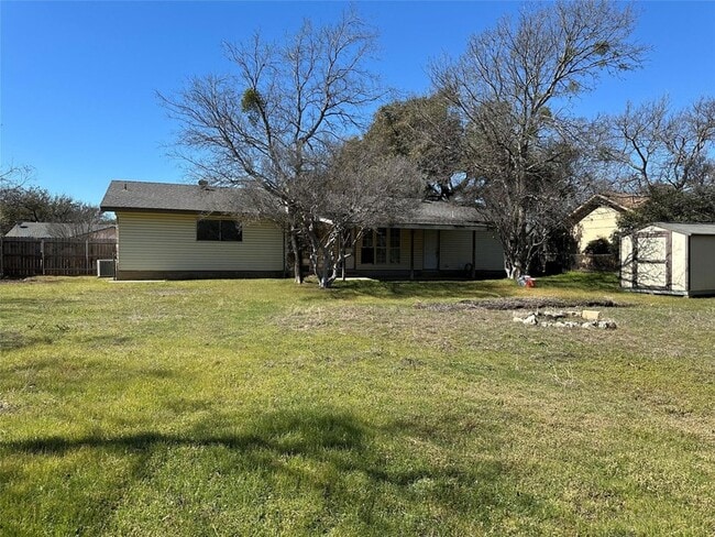 Building Photo - 304 S Mt Rushmore Dr