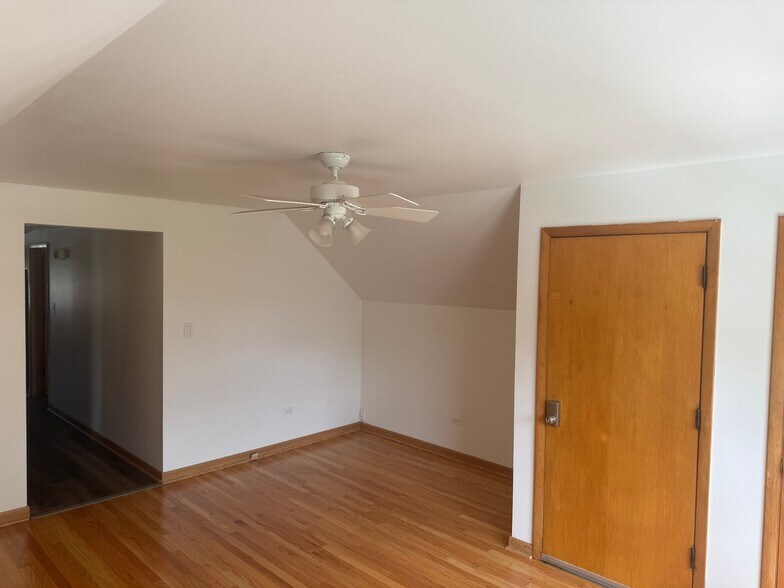 Building Photo - 4338 S Komensky Ave