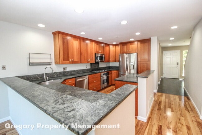 Building Photo - 11342 NE 67th St