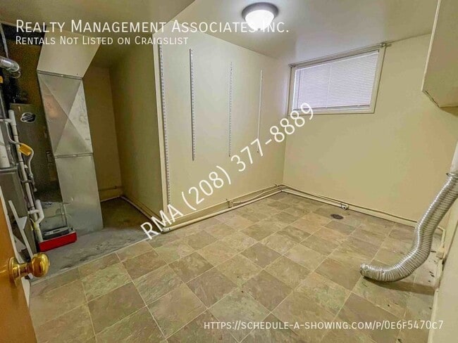 Building Photo - 4820 Wedge St