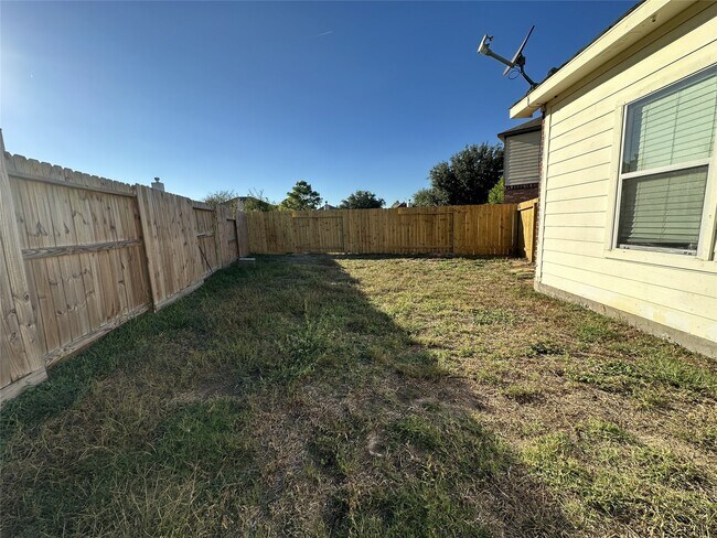 Building Photo - 3410 Azalea Sands Dr