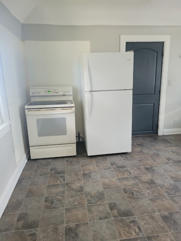 Building Photo - 3828 Torrance Dr