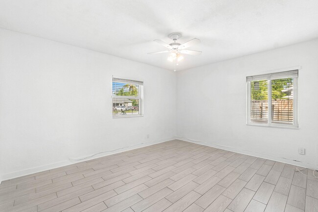 Building Photo - 5068 Sunrise Blvd