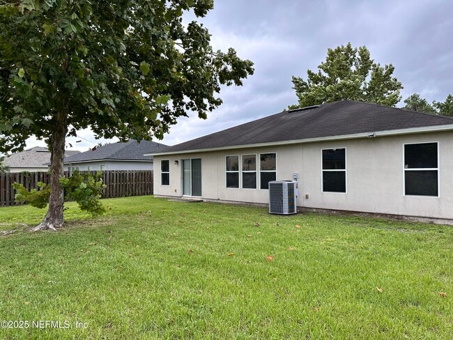 Building Photo - 2231 Brian Lakes Dr N