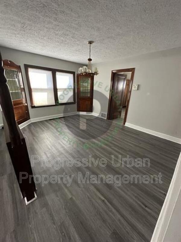 Building Photo - 1082 Hillstone Rd