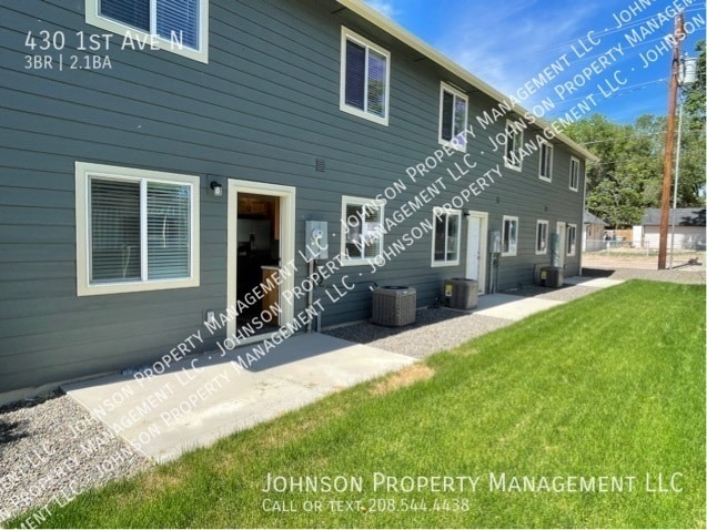 Building Photo - 430 1st Ave N