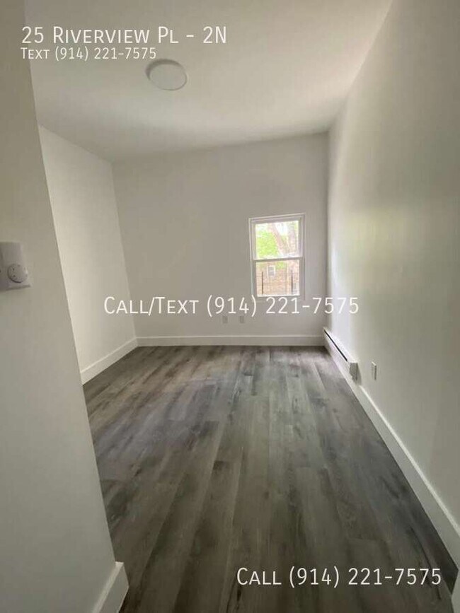 Building Photo - 25 Riverview Pl