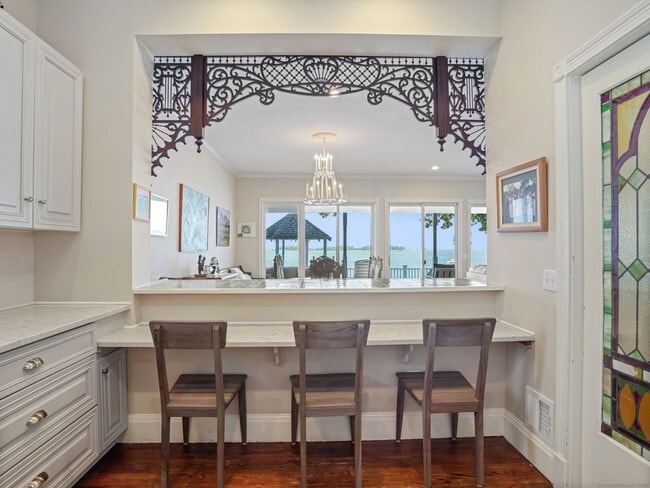Building Photo - 3 E Beach Dr