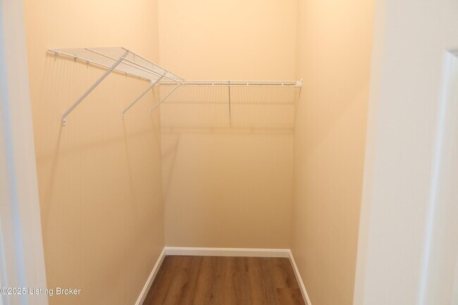 Building Photo - 106 Peonia Rd