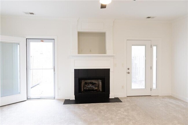 Building Photo - 90 Grove Park Ln