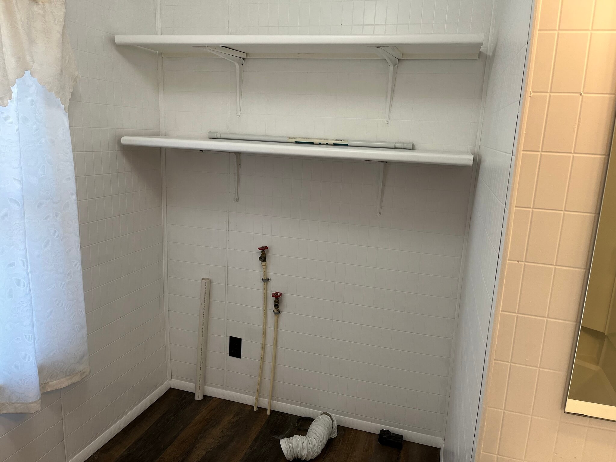 Washer/Dryer - 210 W Washington St