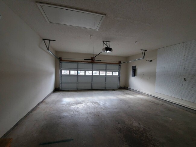 Building Photo - Welcome Home! Your Perfect Blend of Comfor...