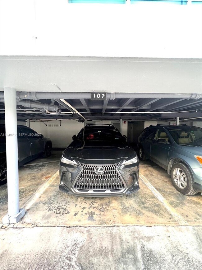 Building Photo - 10178 Collins Ave