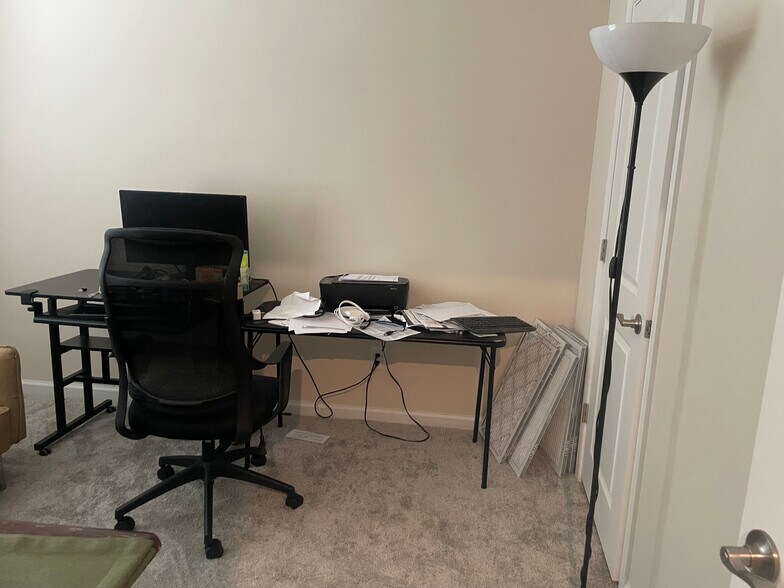 Building Photo - Room in Townhome on Citadel Ave