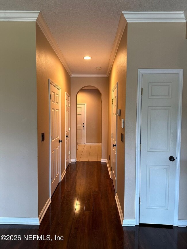 Building Photo - 5880 Sandstone Way