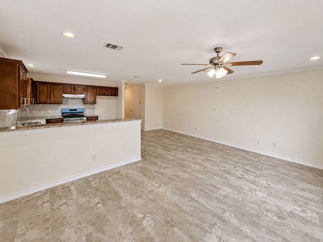 Building Photo - 11427 Creek Eagle