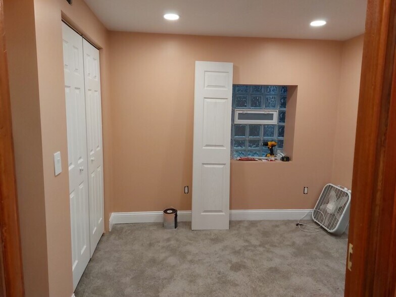 Second bedroom - 4149 N Marmora Ave