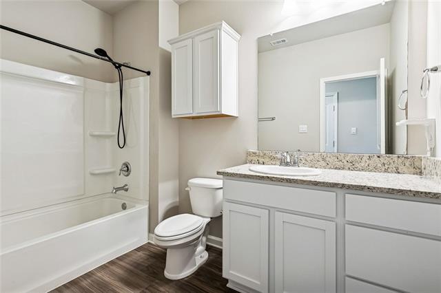 Building Photo - 425 Short Bough Ln