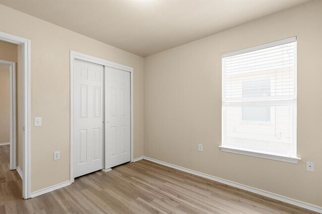 Building Photo - 7400 Cayenne Ln
