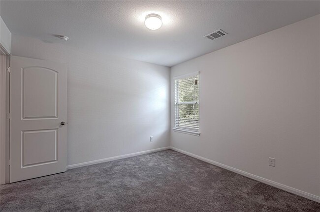 Building Photo - 26688 Pools Creek Dr