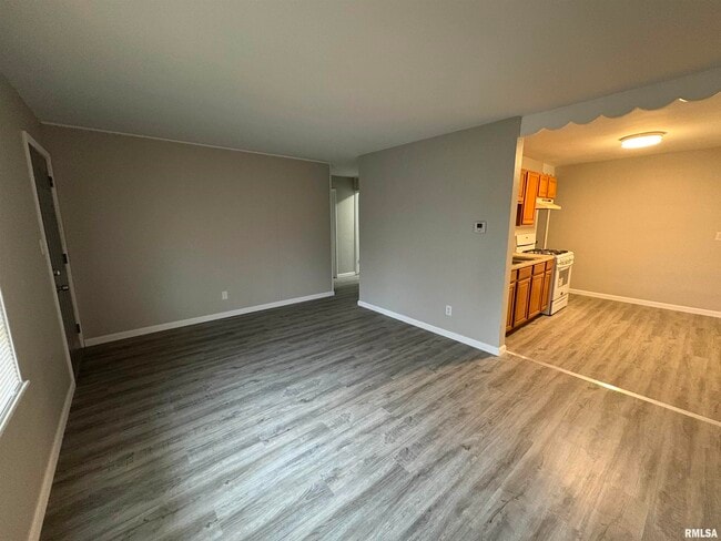 Building Photo - 2822 W Antoinette St