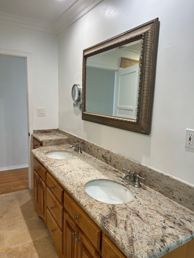 Building Photo - 1744 Stanton Ave