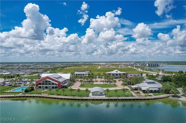 Building Photo - 43041 Greenway Blvd
