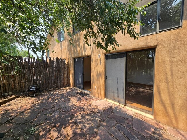 Building Photo - 808 Agua Fria St