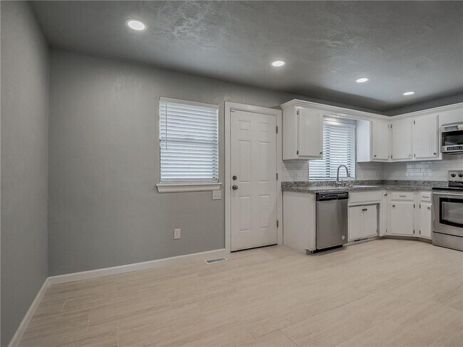 Building Photo - 13156 Marsh Ln