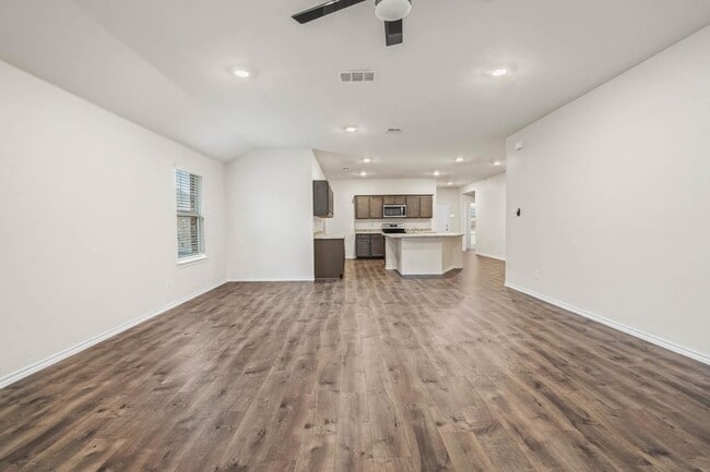 Building Photo - 2120 Tulipwood Dr
