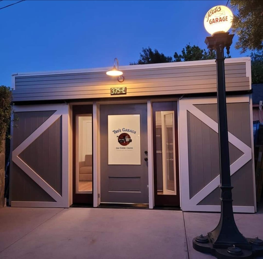 Building Photo - 375 S Shaffer St