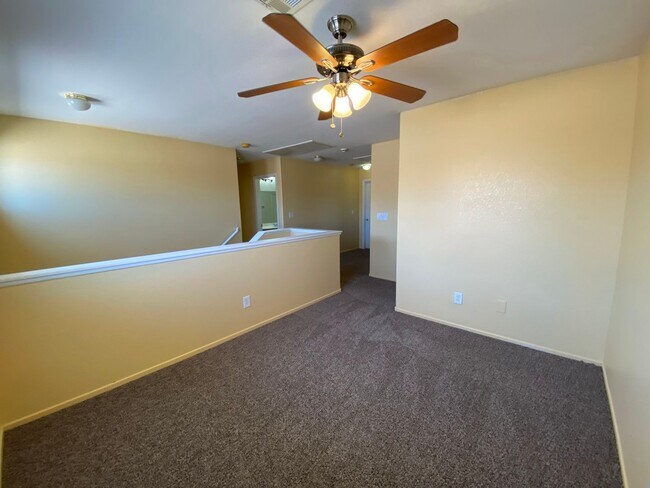 Building Photo - Large four-bedroom house with a loft