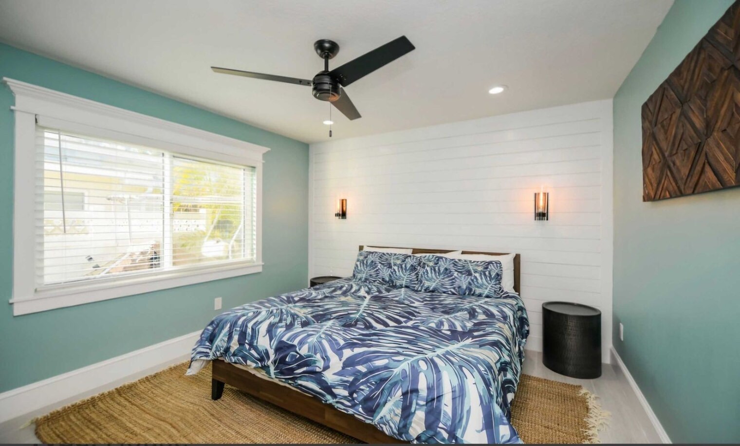 Building Photo - 613 Fern St