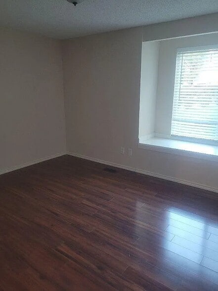 Building Photo - 6107 SW 163rd Pl