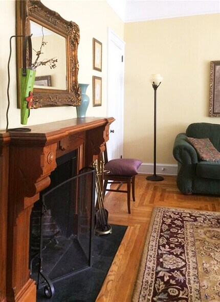 Building Photo - 45 Ayrault St