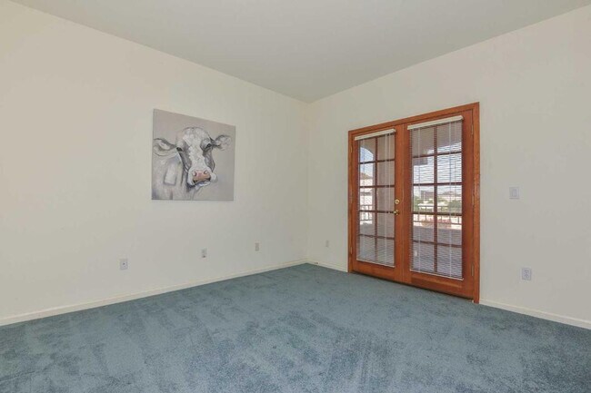Building Photo - 5413 W Fallen Leaf Ln