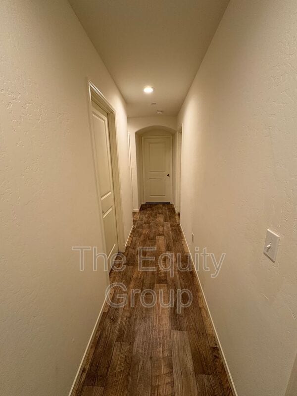 Building Photo - 2134 E Delta Ct