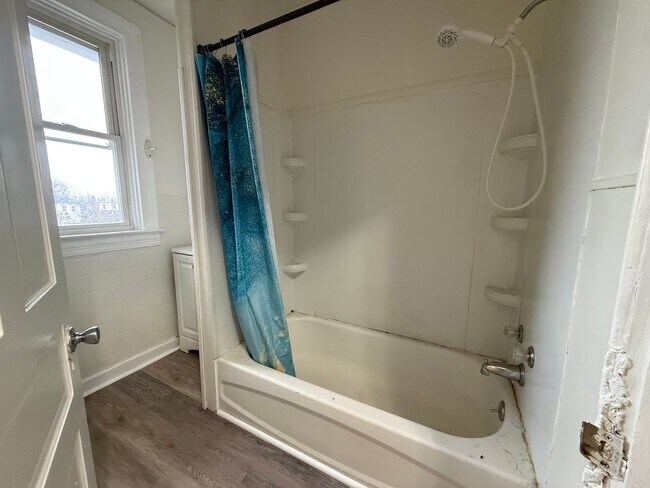 Building Photo - 274 Jefferson Ave