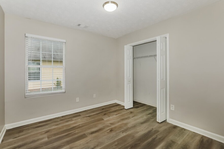 Building Photo - 10976 Big Sky Dr