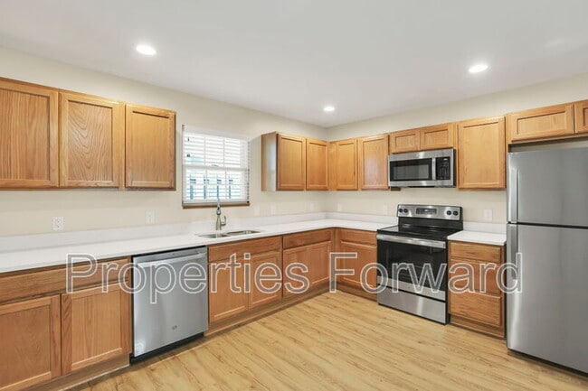 Building Photo - 4303 Dudley Ave