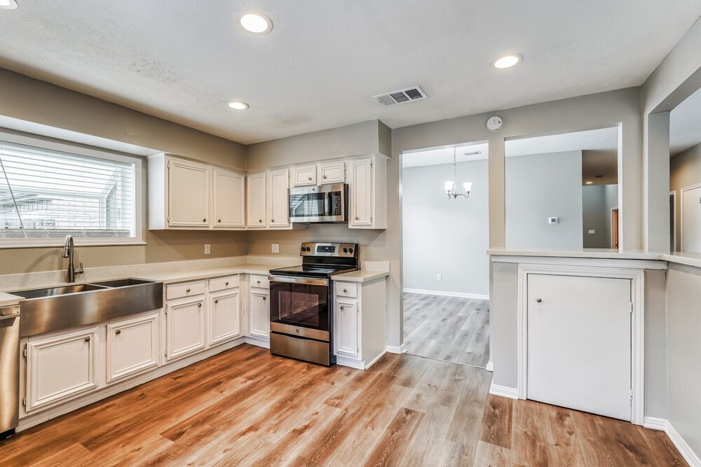 Building Photo - 8506 Deer Meadow Dr