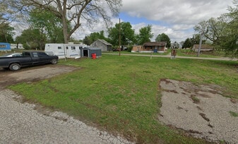 Building Photo - Sycamore Estates