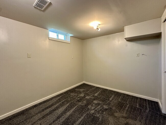 Building Photo - 2415 S Mosley