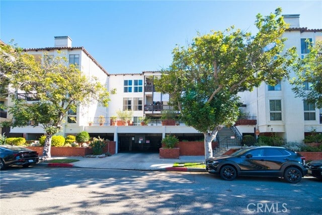 Building Photo - 6124 Buckingham Pkwy